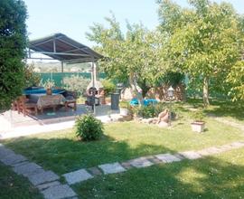 Appartamento con giardino. Carrara, Fano