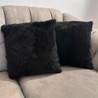 2 Cuscini in pelo nero