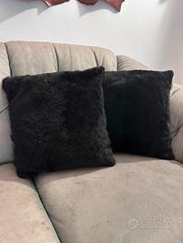 2 Cuscini in pelo nero
