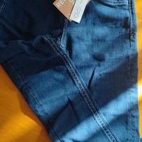 Jeans regular nuovi,con etichetta