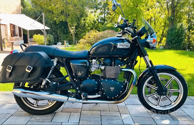 triumph bonneville SE