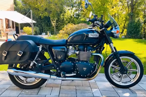 triumph bonneville SE