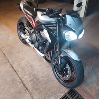Triumph Street Triple 765