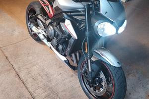 Triumph Street Triple 765