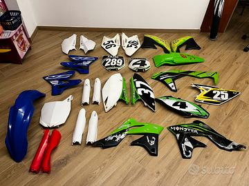 Plastiche HM/ Honda Crf / Yz / Kx e ricambi am6