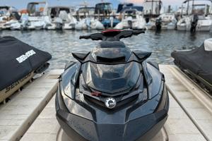 Seadoo 300 rxt triple black 3posti schermo a led