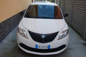 Lancia Ypsilon 1.0 FireFly 5 porte S&S Hybrid Ecoc