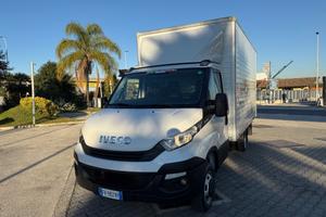 Iveco daily 35-120 box in lega leggera 018