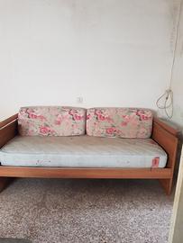 divano letto singolo.