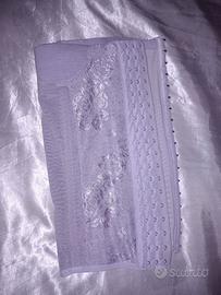 Corsetto nuovo lilla con ricamo in pizzomodellante