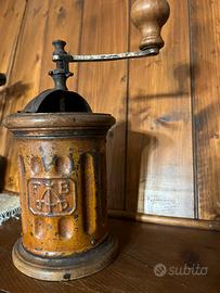 Macinacaffè antico