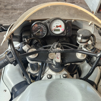 Moto Suzuki GSX R 600