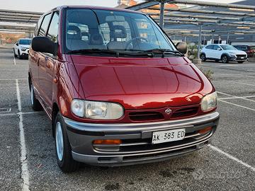 Nissan Serena 1.6 LX  8 posti