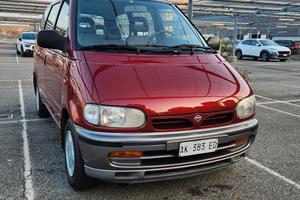 Nissan Serena 1.6 LX  8 posti