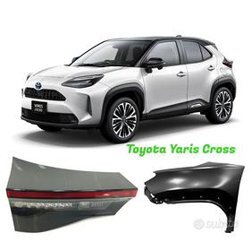 Toyota Yaris Cross paraurti frontale fanale cerchi