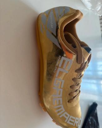 Scarpe chiodate da atletica leggera