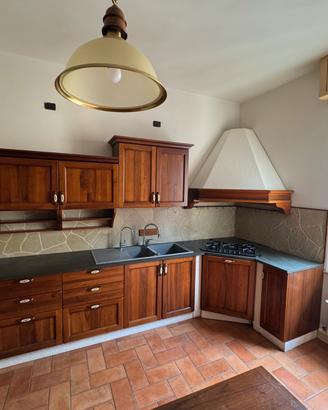 Cucina completa in legno massello
