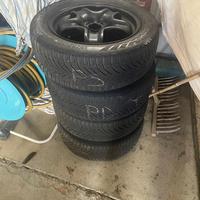 Cerchi e gomme 16” per Renault
