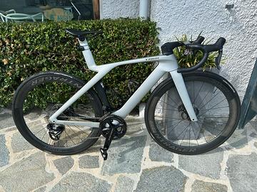 Trek Madone SLR 9 Gen 7 Dura-ace Di2 12V Aerolus