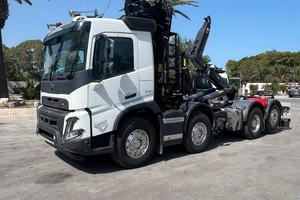 VOLVO FMX540 NUOVO DA IMM. SCARRABILE + GRU W130S2