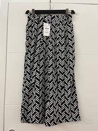 Pantaloni palazzo Zara con motivi geometrici