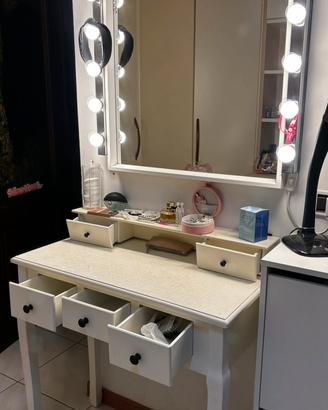 Specchiera trucco bianca