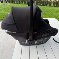 Seggiolino auto Turtle Air by Nuna e base Isofix