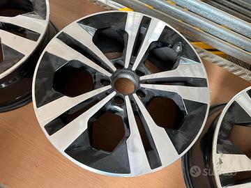 CERCHI LEGA LEGGERA PER MERCEDES GLA200D