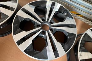 CERCHI LEGA LEGGERA PER MERCEDES GLA200D