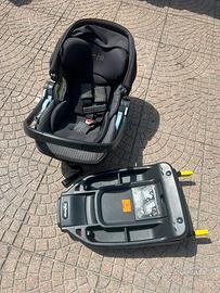 Ovetto peg perego mod 500 con base isofix