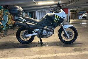 Suzuki Freewind 650 con motore rifatto