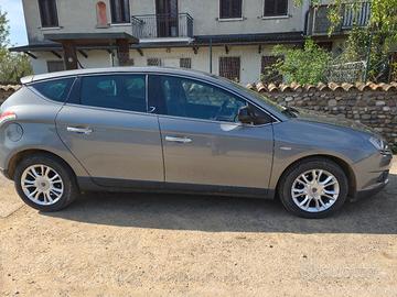lancia delta 1.6 Mjt 120 cv