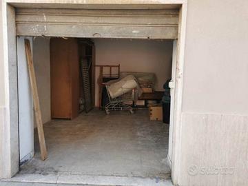 Box / Garage di 11 m² a Viterbo