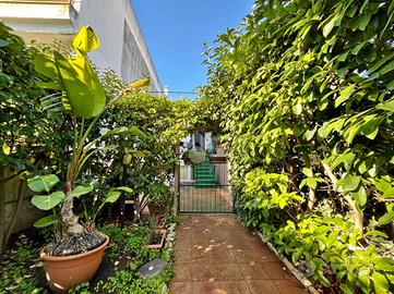 VILLA A SCHIERA A NOICATTARO