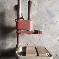 Supporto per trapano a colonna