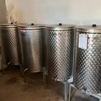 Contenitori inox per vino