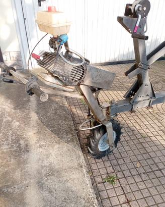 Carrello d'alaggio motorizzato per gommone