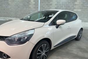 Renault Clio 1.2 75CV 5 porte Zen
