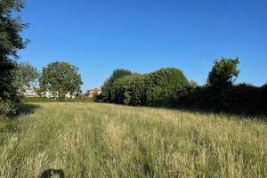 Terreno di 2475 m² a Cairate