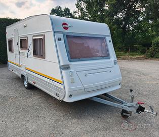 Burstner 435 con Pannello solare e Revisione