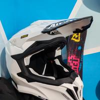 casco airoh striker white gloss 