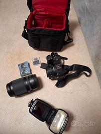 Fotocamera reflex Nikon 30