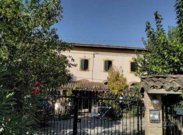 Immobile in asta di 343 m² con più di 5 locali e b