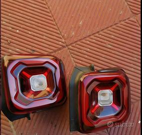 Entrambi gli Stop JEEP RENEGADE