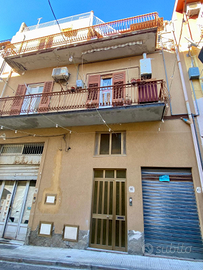 Intero stabile a Gioiosa Marea