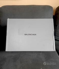 Scatola da Scarpe Balenciaga, grigia in cartone 