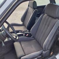 Ricambi BMW Serie 3 E30 sedili rene fari
