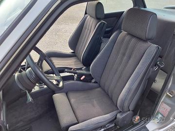 Ricambi BMW Serie 3 E30 sedili rene fari