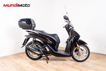 Honda sh 2020 Vendita in Moto e scooter
