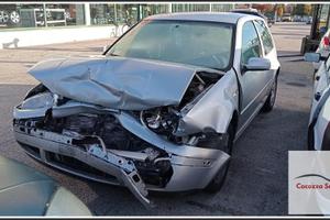 VOLKSWAGEN Golf IV per ricambi